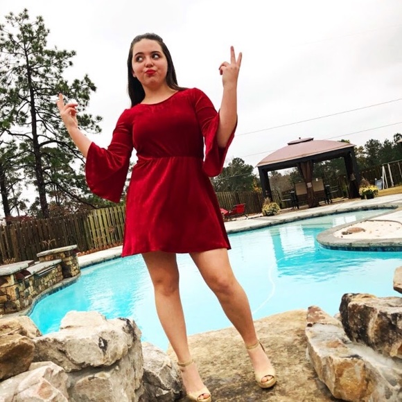 Meet your Posher, Ceirra - Picture 1 of 1